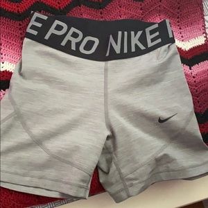 Gray Nike Pro Small